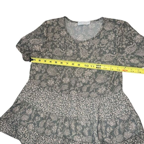 PAPER CRANE Tiered Floral Dusty Green Boho Blouse Size XS - Picture 5 of 6